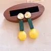 Nuevos Pendientes de Botón Redondos Geométricos de Resina con Aguja de Plata China Pendientes Colgantes con Sentido de Diseño de Lote Pequeño Joyería para Orejas Versátil para Viajes al Trabajo Venta al por Mayor