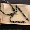Colar Cachecol de Seda com Laço de Pérolas Estampa Leopardo Retrô Design de Nicho Feminino Corrente para Suéter Acessórios de Colar Versáteis Elegantes 20