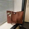 Bolso Tote Urbano Simple Transfronterizo para Mujer 2025 Bolso de Hombro de Moda y con Atmósfera para Mujer Bolso Simple de Gran Capacidad para la Axila
