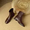 Botas de Moda Retro Europeas y Americanas con Agarre Manual de Tacón Medio Grueso para Mujer 2024 Otoño e Invierno Nuevas Botas para Mujer de Caña Corta Botas de Jinete Botas de Comercio Exterior