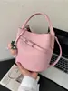Bolso Cubo de Mano Casual y Sencillo para Mujer 2026 Invierno Nuevo Estilo Textura de Alta Gama Elegante Bolso Cruzado de Hombro de Lujo Ligero