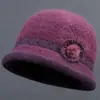 Gorro de punto de invierno para mujer, para madres de mediana edad y mayores, gorro cálido con forro de polar, gorro grueso con visera para clima frío