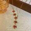 Collar de Hoja de Arce de Lujo Francés para Mujer, Diseño Nicho, Cadena Larga para Suéter, Versátil, Delicada Cadena para Clavícula de Alta Gama