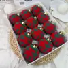 Conjunto de Bolas de Natal Tricotadas Xadrez Vermelho e Verde Decoração de Árvore de Natal Bolas Penduradas Arranjo de Atmosfera Festiva Enfeites
