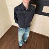 Camisa de Manga Larga Cuadros Negros Estilo Retro Americano para Hombres y Mujeres Primavera y Otoño Corte Limpio Holgada Artística Casual Camisa para el Trabajo