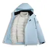 Venta al por mayor de chaquetas de plumón nuevas para exteriores para hombre y mujer, chaquetas tres en uno desmontables a prueba de viento e impermeables para primavera y otoño