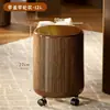 Cubo de Basura Hogareño Sala de Estar Lujo Ligero Gama Alta con Tapa con Ruedas Textura de Madera 2026 Nuevo Alto Aspecto Oficina Especial