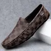 Al por mayor Zapatos tipo Gorro Transpirables Antideslizantes de Moda Primavera para Hombre Zapatos de Cuero Genuino Suela Blanda Superficie Suave Mocasines Casuales para Hombre