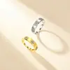 Anel de prata 925 pura com moissanita lisa, anel simples e elegante com pedra incrustada, joia de prata de nicho para mulheres, em estoque na fábrica