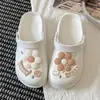 Venta directa de fábrica zapatos de agujeros para niños verano nuevo sandalias y pantuflas para niños niñas antideslizantes sandalias y pantuflas para niños al por mayor