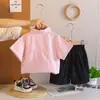Conjunto de Ropa de Verano para Niños Nuevo de Moda Estilo Coreano Camisa de Manga Corta a Rayas Conjunto de Dos Piezas para Niños Pequeños, Venta al por Mayor para Comercio Exterior