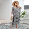 Estilo Nuevo Europeo y Americano Malla Bordada Sexy Playa Protección Solar Vestido de Longitud Media Bikini Cubre Traje de Baño Ropa Exterior