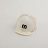 Gorra de béisbol de ala suave para bebé, nueva gorra de malla fina transpirable con letra M, bonita gorra de protección solar para primavera y verano para niños.