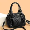 Bolso de Mujer Transfronterizo Nuevo 2026 Otoño Herrajes Textura Tejida Tres Compartimentos Hombro Cruzado de Mano Bolso de Mujer Madre de Edad Media