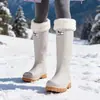 Botas de lluvia para mujer de caña alta, forradas de polar, cálidas, impermeables, antideslizantes, resistentes al desgaste, con puños elásticos, elegantes zapatos de goma para cocina