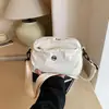 Bolso Cruzado con Cremallera Multicapa para Mujer 2026 Nuevo Bolso Cruzado de Nylon de un Solo Hombro Versátil Multi-Compartimento Moderno Bolso Pequeño de Tela