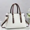 Bolsa Tote Transversal Grande Capacidade Color Block Casual Clássica Retrô Moderna Estilosa Bolsa para o Dia a Dia para Mulheres