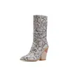Nuevas botas cortas de otoño e invierno, tacón de cuña, estampado de serpiente, punta fina, estilo europeo y americano, talla grande para mujer, zapatos de moda H-7