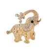 Broche de Alta Qualidade Coreano Flamingo Libélula Broche Abelha Elefante Corsage Liga Metalizada Animal Pin Acessórios de Roupa para Mulheres