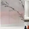 Mural de Pared de Fondo de Planta Moderno 2025 con Colores Degradados para Dormitorio y Sala de Estar, Papel Tapiz de Estilo Nuevo Simple, Ramas Ligeras y Patrones de Sombra