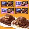 Biscoitos Wafer com Chocolate e Morango Sanduíches Barras de Chocolate com Nozes Barras de Energia Lanches para Dormitório Atacado