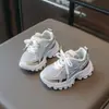 Zapatillas Deportivas para Niños 2026 Primavera y Otoño Nueva Versión Coreana Diseño de Malla Transpirable para Niños Zapatos Casuales Tipo Papá para Niñas