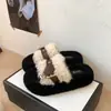 Chinelos de lã de cordeiro para mulheres, novos estilos outono e inverno, para usar ao ar livre, com tiras de fivela, estilo coreano, versáteis, fáceis de calçar, sapatos de algodão