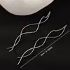 Brincos Longos Ondulados, Versáteis, Adequados para o Dia a Dia, Modernos, Fashion, Sofisticados, Luxo Leve, Estilo Cool e Simples para Mulheres