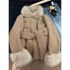 Abrigo con Cuello de Piel Suelta para Mujer 2026 Otoño Invierno Estilo Americano de Alta Gama Espesado Petite Corto Marrón Esponjoso Ropa de Abrigo