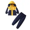 Nuevos uniformes para juegos de deportes de invierno para jardín de infancia, uniformes escolares, uniformes para primaria y secundaria, chaquetas infantiles tres en uno.