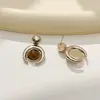 Pendientes vintage de lujo ligero estilo francés con un diseño de alta gama, adecuados para ir al trabajo, aros de moda con forma de luna, pendientes de lujo ligero