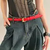 Cinturón Rojo Delgado de Cuero para Mujer, Estilo Retro Americano, Accesorio de Cinturón Versátil de Alta Gama, Adecuado para Vestidos y Jeans, con Elementos Decorativos