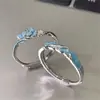 Dança da Borboleta Amarelo Profundo Anel Luminoso Igual ao Zihongfan Par de Anéis Simples Empilháveis Leque de Moda Borboleta Leque de Presente Comemorativo