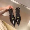 Sapatos de Salto Alto Versáteis de Bico Fino, Estilo Europeu e Americano, com Abertura Rasa, Efeito Emagrecedor, Adequados para Combinar com Vestidos, Sapatos de Salto Agulha da Moda, Scarpins Fechados sem Costas