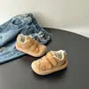 Sapatos de bebê para meninos, novos tênis de primavera e outono para meninas de 1 a 3 anos, sapatos antiderrapantes de sola macia para bebês meninas