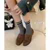 Sapatos femininos pequenos de couro 2026 primavera sapatos de uso diário slip-on sapatos preguiçosos boca rasa salto grosso mocassins de camurça de vaca modernos
