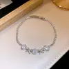 Estrella Centelleante~Pulsera de Mariposa y Flor de Circonita de Colores Deslumbrantes, Joyería Dopamina Lujosa y Sofisticada para Mujeres