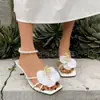 Sandálias Florais Estilo Europeu e Americano para Mulheres, Novas Chinelas Abertas da Moda para Primavera e Verão 2026