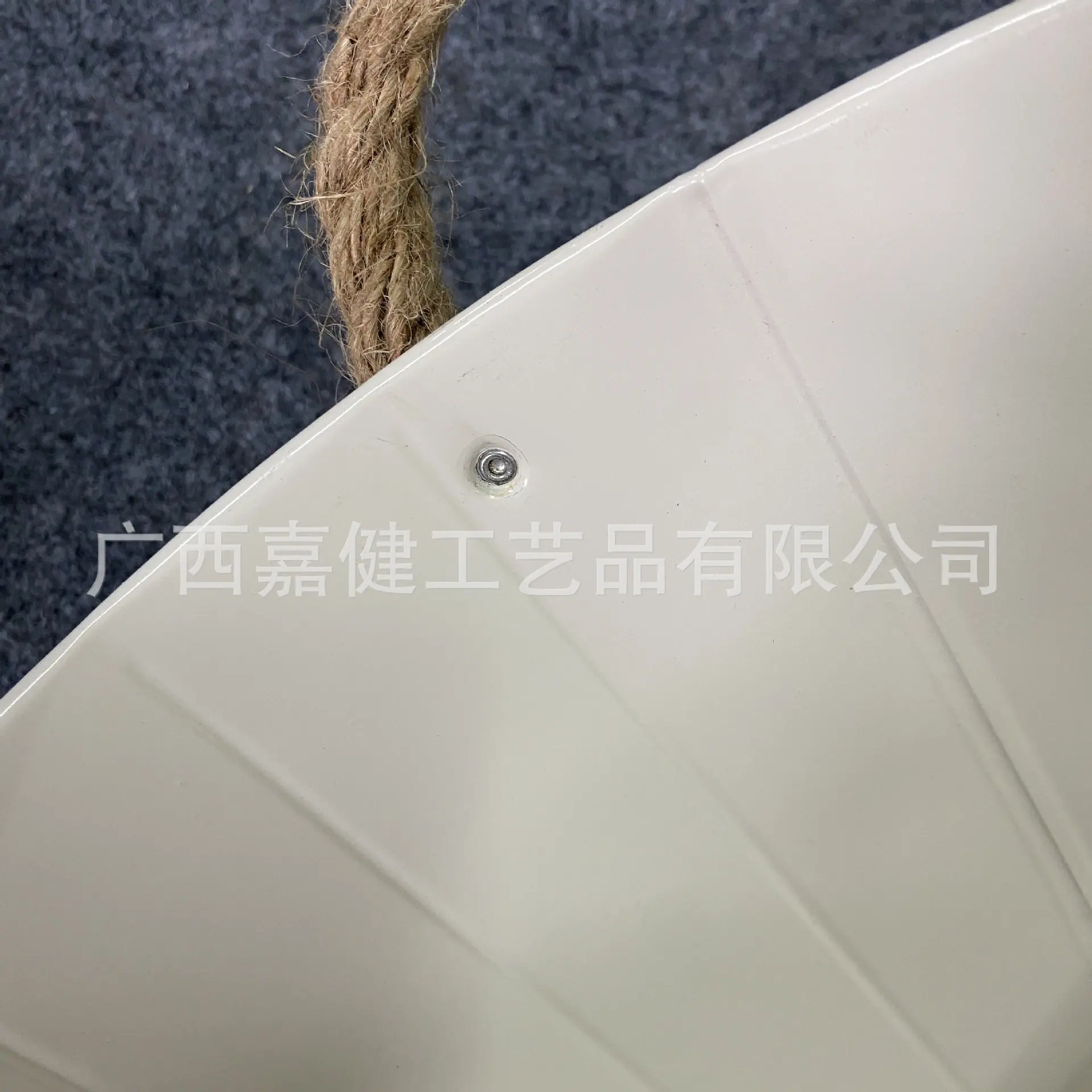 麻绳双耳白色桶