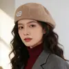 Novo Estilo Outono e Inverno Cap Feminino Retro de Cabeça Grande com Modelagem Embutida, Faz o Rosto Parecer Menor, Boina Versátil para Usar ao Contrário, Tendência