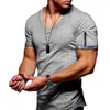 Comercio exterior transfronterizo nueva camiseta de manga corta para hombre estilo europeo y americano cuello en V para hombre color liso ajustada camiseta básica suministro directo del fabricante talla europea