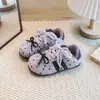 Tênis Feminino 2026 Primavera e Outono Novos Sapatos Casuais de Bolinhas para Meninas Sapatos de Corrida Fofos com Laço