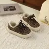Zapatillas Retro de Moda 2026 Primavera/Otoño Nuevo Estilo Coreano Zapatos Casuales de Suela Gruesa con Estrellas para Niñas Zapatos de Skate para Niños