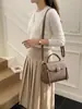 Nova Bolsa Transversal Simples com Padrão de Lichia Feminina Versátil Textura de Couro Macio Bolsa de Ombro Único Elegante Bolsa de Mão Tote para o Trabalho
