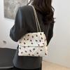 Bolsa de Hombro o Axila de Moda Tendencia Estampada de Gran Capacidad, Puntadas Literarias y Elegantes, Nuevo Estilo Otoño 2025