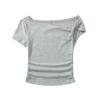 2024 Verão New Spice Girls Sexy Plissado T-shirt Puro Desejo Feminino Design de Estilo Irregular Gola Inclinada Ombro a Ombro Top