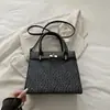 Bolsas de Mano Retro Europeas y Americanas para Mujer, Gran Capacidad, Estilo Nuevo, Bolso de Hombro Elegante Estampado, Diseño Elegante, Bolso Tote Cruzado Moderno