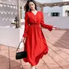 Vestido de Punto con Mangas de Linterna y Cuello en V para Otoño e Invierno Transfronterizo Nuevo Estilo para Mujer Ins Súper Hada Estilo Suave Adelgazante Vestido Largo