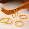 Anillo brillante de estilo vintage y moderno para mujer, estilo Ins, elegante anillo de acero de titanio chapado en oro de 18 quilates para dedo de celebridades de Internet.