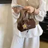 Bolso Retro de Nicho Bolso Almohada para Axila Mujer Nuevo Estilo 2026 Versátil Casual Gamuza Felpa Bolso de Hombro Único Cruzado